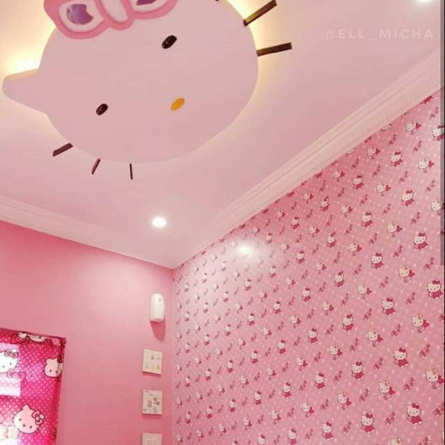 cara menghias kamar dengan kertas kado Hello Kitty